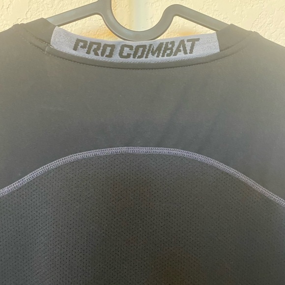 Men’s Nike Pro Combat Dri-Fit Shirt - Picture 7 of 8